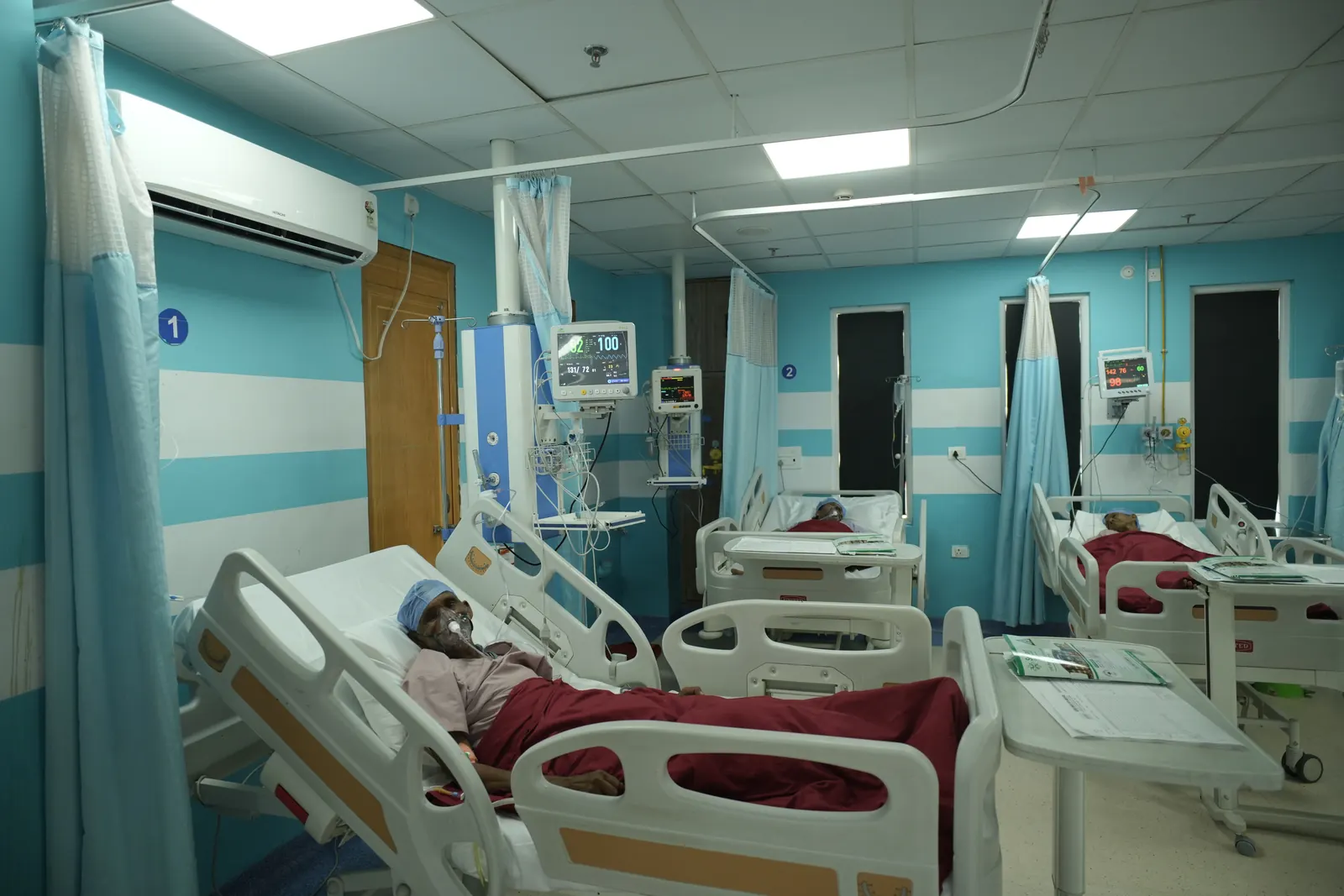 Monitored ICU beds at Smart City Hospital